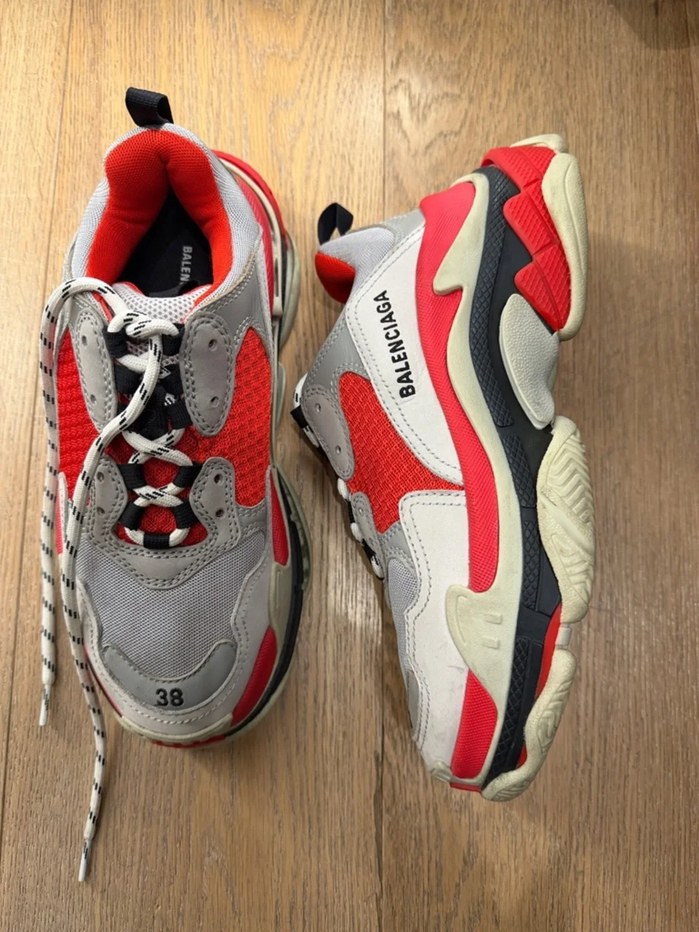 Balenciaga Chunky Runner Sneaker - Gray & Red - Picture 3 of 4